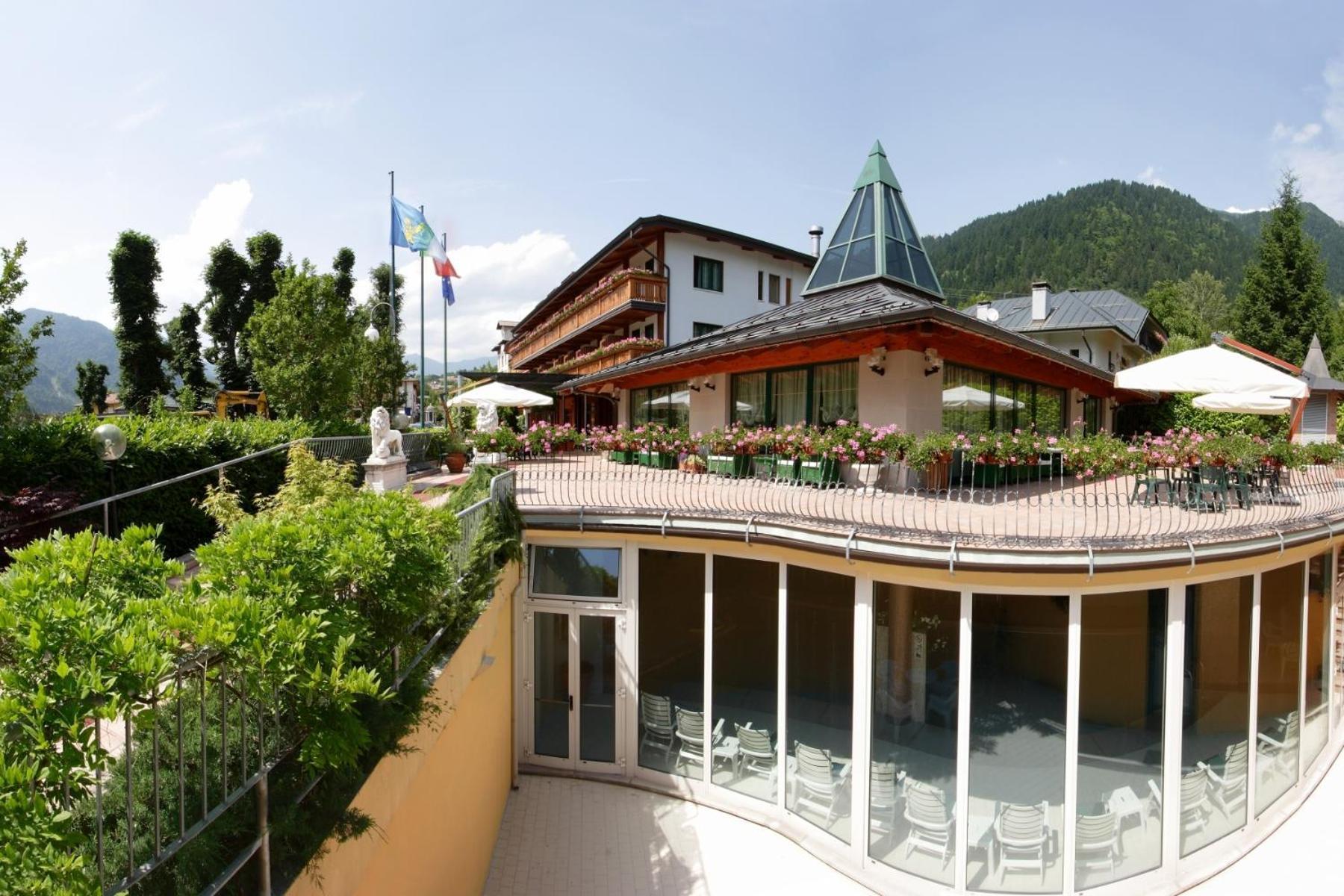 Hotel Centro Benessere Gardel Arta Terme Ngoại thất bức ảnh